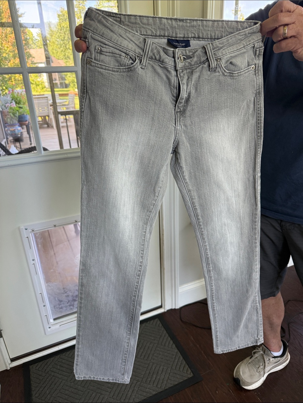 Levi's Women's Straight Jeans in Light Gray Wash
